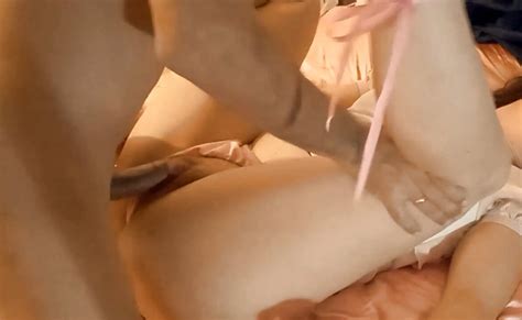 2304 französische amateurin bekleideter sex Satin dessous bh korsett tanga höschen