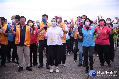 七星潭千人健走淨灘 徐榛蔚感謝眾人力行環境永續 蕃新聞