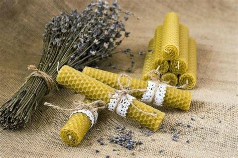 Свечи из вощины с травами: значение, как делать своими руками
