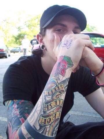 He Looks Amazing Even Without Makeup Motionless In White Chris