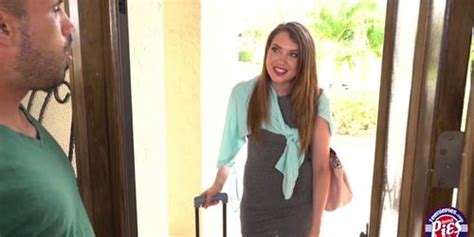 A Very Hot Elena Could Not Help But Fuck Her Boss Tnaflix