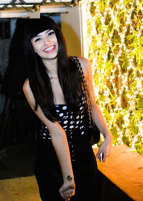 Nh Ng Hot Girl H Th Nh Nghi N X M H Nh Nh T