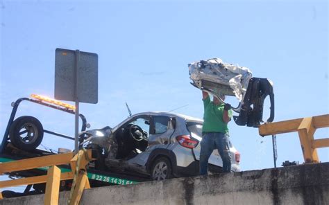 Un Lesionado Y Da Os Materiales Deja Choque De Camioneta En El