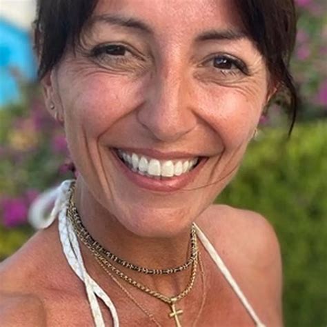 8 Hot Sexy Hey Davina Bikini Pics