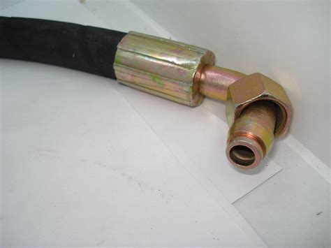 Шланг гидравлики кран - бачок L-620mm (штуцер d-18mm, гайка d-16,5mm ...