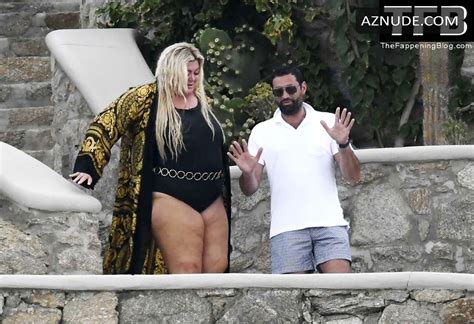 Gemma Collins Sexy Seen Flashing Her Nude Boobs At The Beach In Mykonos Aznude