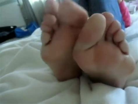 Very Beautiful Feet With Yummy Toes And Bunions Foot Fetish Porn XHamster
