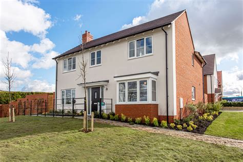 ESSEX CHARMS LONDONERS IN PURSUIT OF AFFORDABLE GREENERY - Essex Magazine