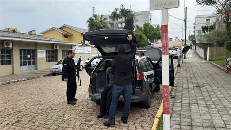 Caderno Pol Cia Civil De S O Gabriel Prende Preventivamente Suspeitos