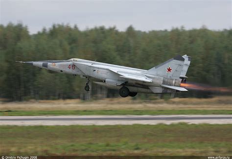 Миг-25П Истребитель-перехватчик - RUFOR.ORG