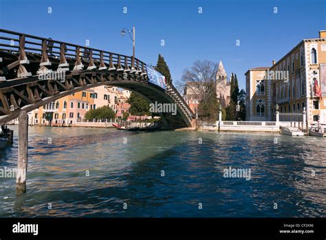 Ponte Da Academia - Ponte dell'Academia bridge over Grand Canal, connecting Dorsoduro and ...