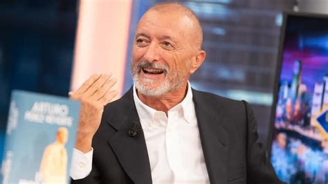 PÉREZ REVERTE ASTURIANO El dardo de Pérez Reverte al uso del