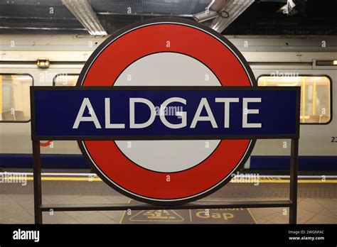 Aldgate London Underground Station Sign Stock Photo Alamy