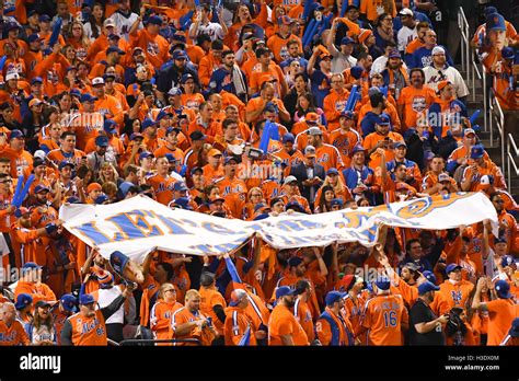 Flushing, New York, USA. 5th Oct, 2016. Mets fans MLB : New York Mets ...