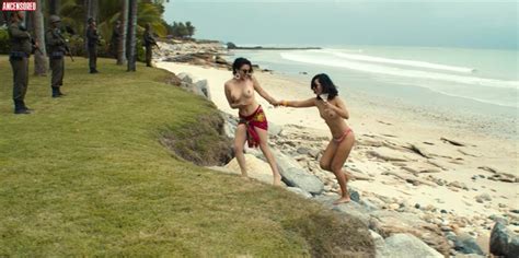 Unknown Latina Nue Dans Narcos Mexico