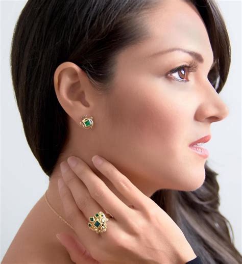 Hot And Sexy Paula Garces Photos ThBlog