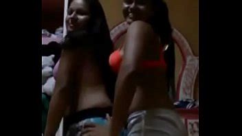 Dos Chicas Me Bailan Mientras La Pasan Bien XVIDEOS