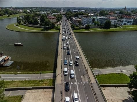 Od niedzieli utrudnienia na moście Dębnickim Miasto zapowiada zmiany w