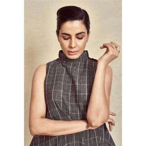 Kirti Kulhari Looks Hot And Sexy In These Throwback Photos Take A Look News