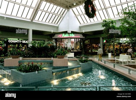 Usa Texas Houston Greenspoint Shopping Mall Interior Stock Photo Alamy