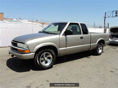 2002 Chevrolet S10 Base Crew Cab Pickup 4 Door 4 3l