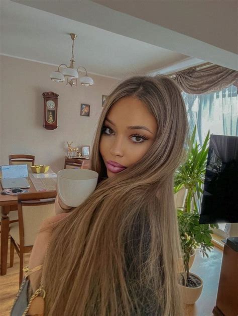 Pin On Hair Brunette Hair Color Brown Hair Looks Honey Blonde Hair