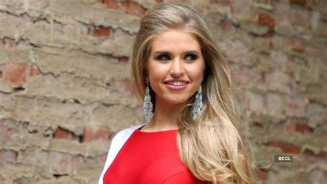 Sophia Harris Crowned Miss Global Australia 2017