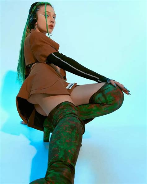 How I Want Kisses Nudes Assgifs NUDE PICS ORG