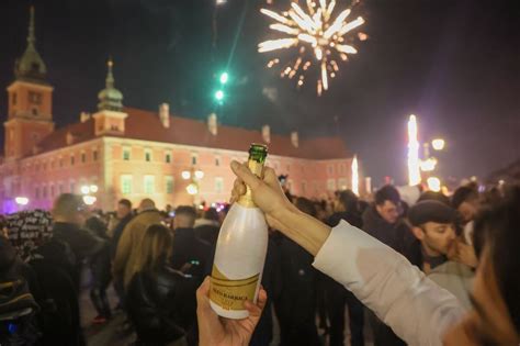 Cisza Nocna W Sylwestra Do Kt Rej Obowi Zuje Godziny Mandat Kary