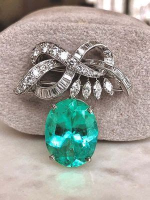 Какой ювелирный подарок преподнести маме на 70 лет? | Ювелирное дело