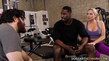 Christie Stevens Se Folla A La BBC De Su Entrenador Personal Sesiones De Cornudos XVIDEOS