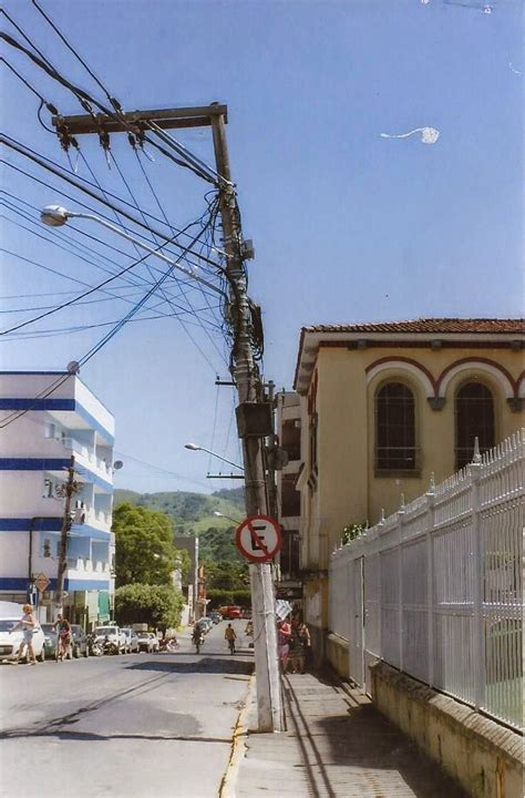 O Norte Fluminense Bom Jesus Do Itabapoana Rj Um Poste Que Cai