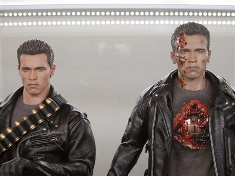 Teksushi Hot Toys Dx T Terminator Battle Damaged Version Sideshow Exclusive