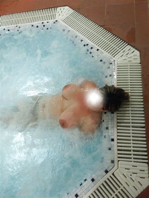 Big Tits Under Water Porn Pictures Xxx Photos Sex Images Pictoa