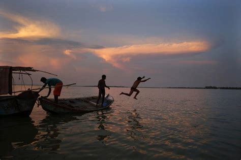 India Ganges Floods Break Previous Records Bbc News