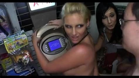 Nerd Hunting Porn Videos