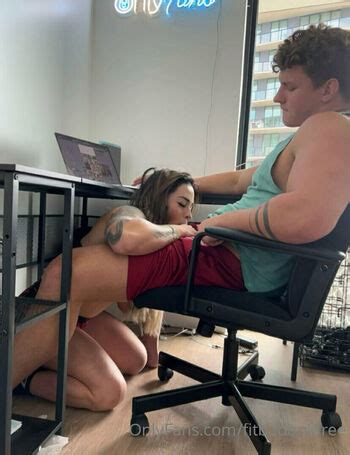 Fitbadonkfree Nude OnlyFans The Fappening Plus