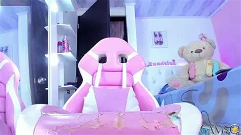 Transsexual Webcam Model Briitany Hot From Stripchat Reviewed By Cams Reviews