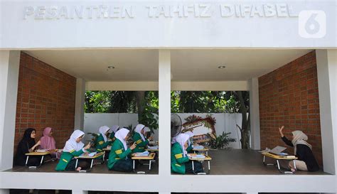 Melihat Aktivitas Santriwati Tuna Rungu Di Pesantren Difabel Pertama Di