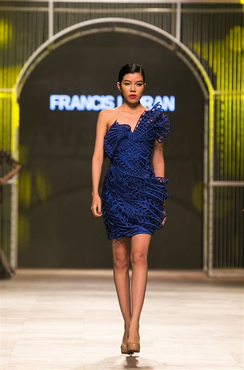 Hot Girl H Lade T I Xu T S N Catwalk Ho Ng Th Y L M Vedette Trong M Di N Th C A Vietnam