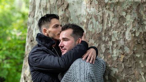 Lamour Est Dans Le Pr Alexandre Et Mathieu Premier Mariage Gay Du Programme Divorcent