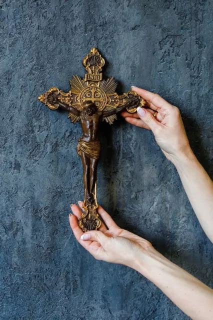 Crucifix En Bois J Sus Sur La Croix Bois Sculpt Uvre D Art Religieux