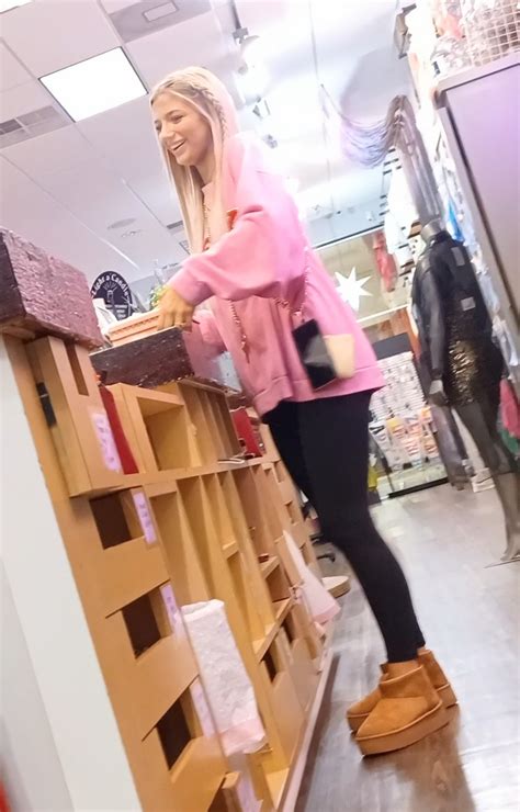 Super Hot Blonde Perfect Ass And Vtl Oc Page Spandex Leggings Yoga Pants Forum