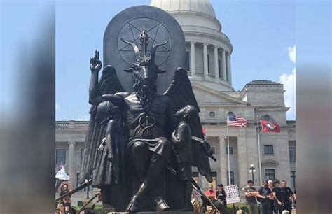 Satanic Temple Unveils Statue Outside US Government Building The