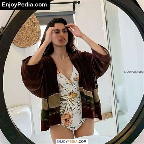 Hot Sexy Aisha Ahmed Bikini Pics