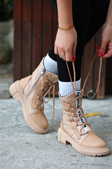 Nude Epeo Bağcıklı MubiS ElbiseBul