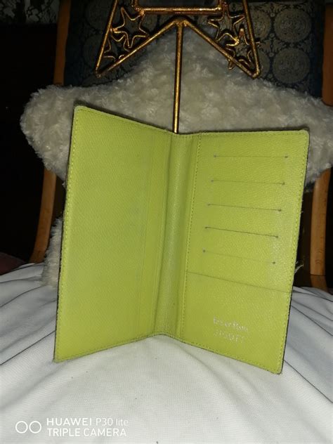 Izzat Baba Jiggot Passport Holder on Carousell