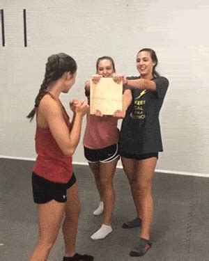 22 GIFs Of Hot Girls Eating Sh T EBaum S World