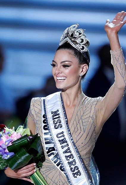 Demi Leigh Nel Peters Crowned New Miss Universe 2017 FabWoman