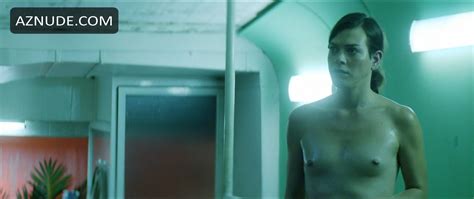 UNE FEMME FANTASTIQUE NUDE SCENES AZNude
